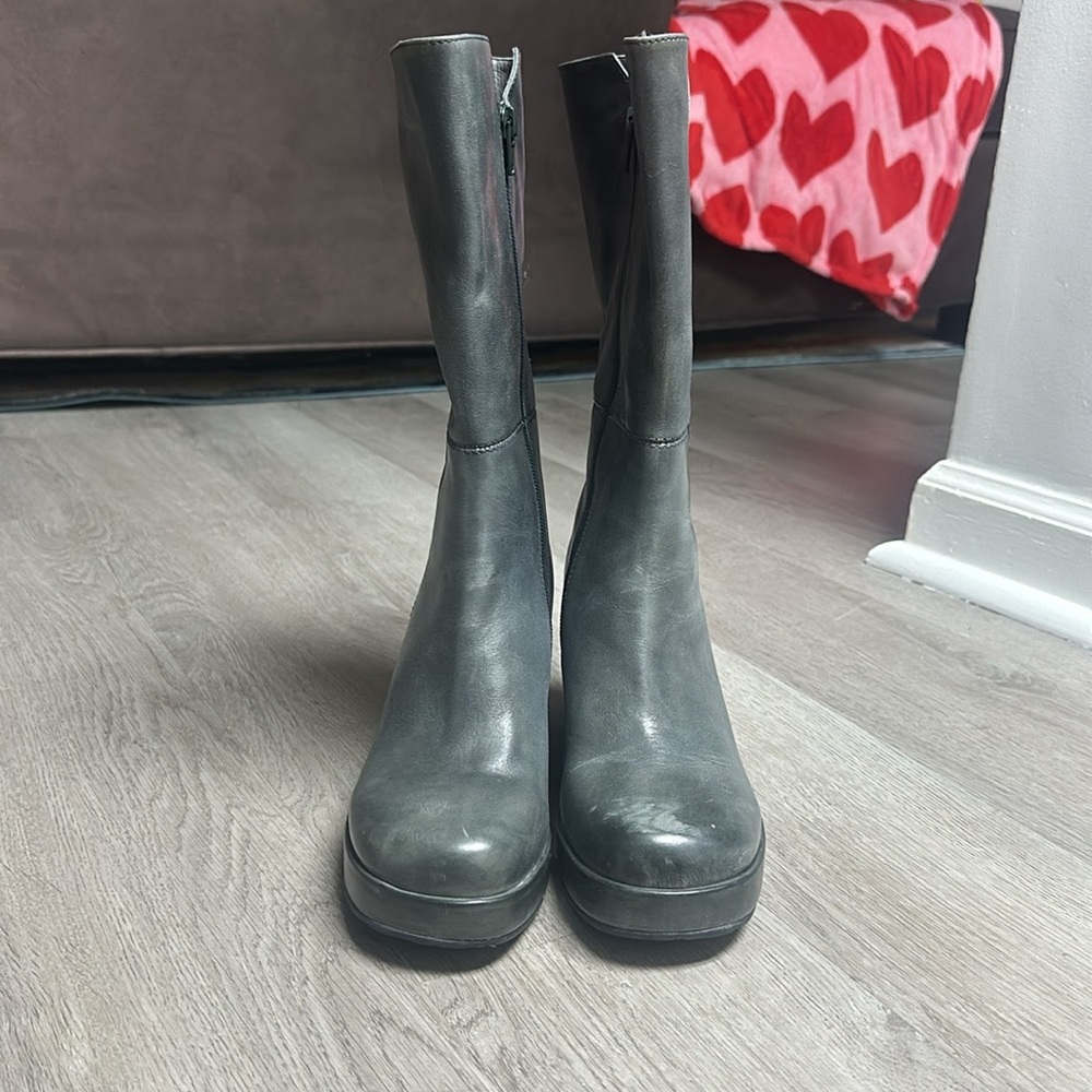 Women's Gray Leather Boots